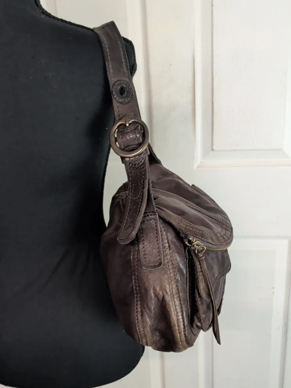 Lucky Brand Stash Hobo Shoulder Whipstitch Flap Retro Bag Purse Saddle Brown